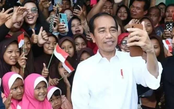 Presiden Jokowi menghadiri Kongres ke-IV Relawan Projo. Ia berpesan agar jangan membuat gaduh (Foto: Setpres)