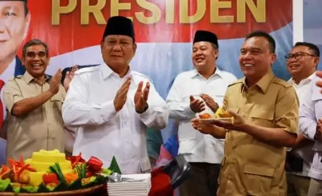 Ketua Umum DPP Partai Gerindra Prabowo Subianto meresmikan kantor pemenangan Pemilu dan Pilpres Gerindra (Foto: Asmanu Sudharso/Ngopibareng.id )