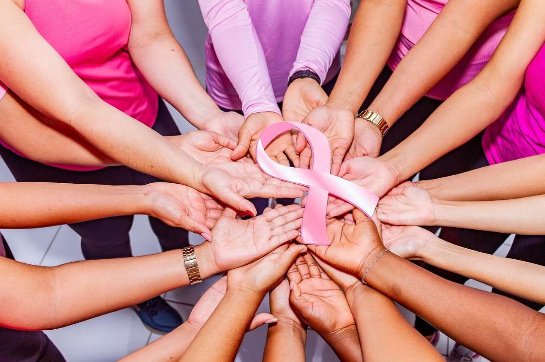 Ilustrasi kepedulian mengenai kanker payudara yang angkanya masih tinggi. (Foto: Pixabay)