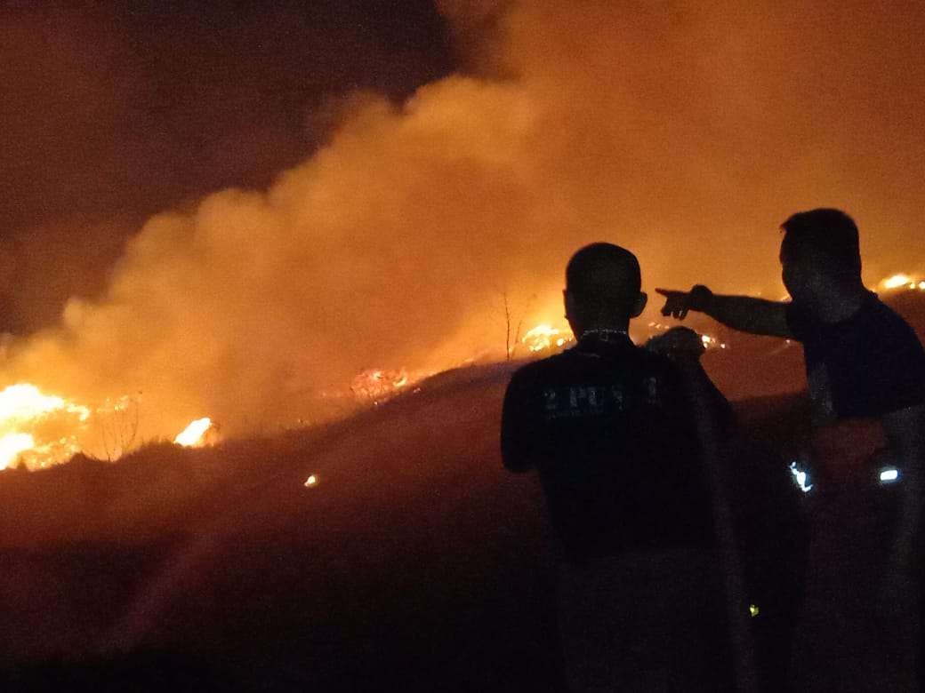 Kebakaran di Tempat Pembuangan Akhir (TPA) Rawa Kucing di Kelurahan Kedaung Wetan, Kecamatan Neglasari, Kota Tangerang, Provinsi Banten mulai Jumat 20 Oktober 2023. (Foto: dok. bnpb)