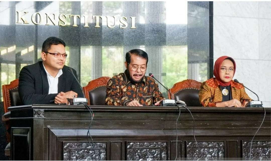 Ketua Mahkamah Konstitusi Anwar Usman (tengah). (Foto: Antara)
