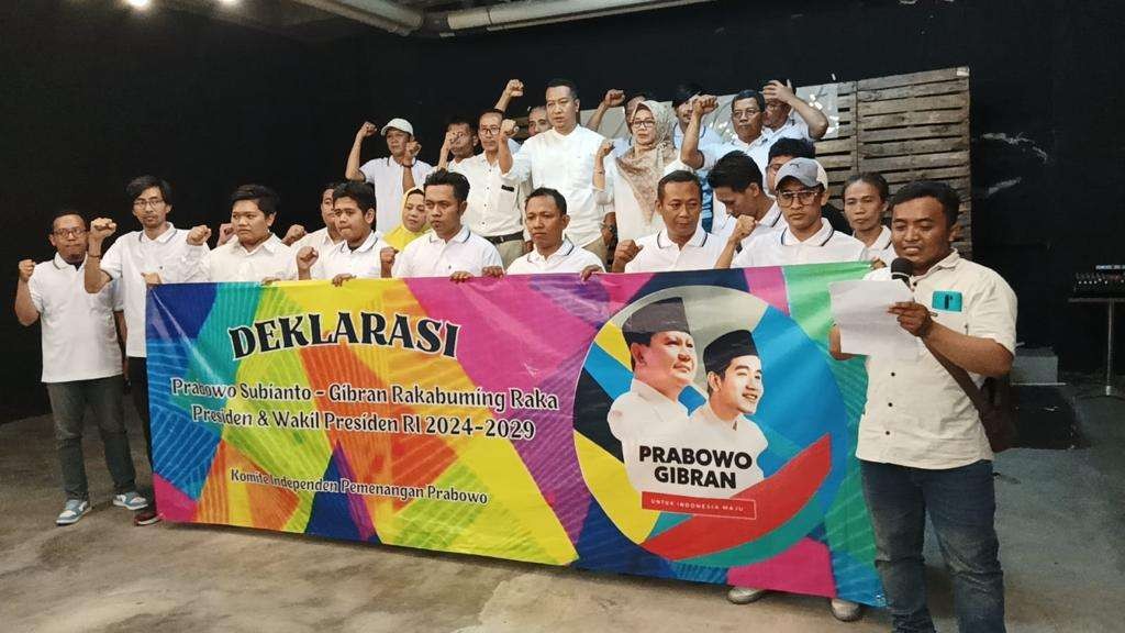 Eks Relawan KIP SBY 2004 mendeklarasikan dukungan untuk Prabowo Subianto dan Gibran Rakabuming Raka di Pilpres 2024. (Foto: Istimewa)