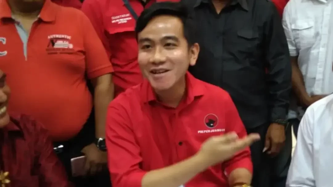 PDIP menyebut Gibran Rakabuming Raka telah membangkang usai jadi bakal calon wakil presiden (bacawapres) dari koalisi lain yaitu Prabowo Subianto. (Foto: Ant)