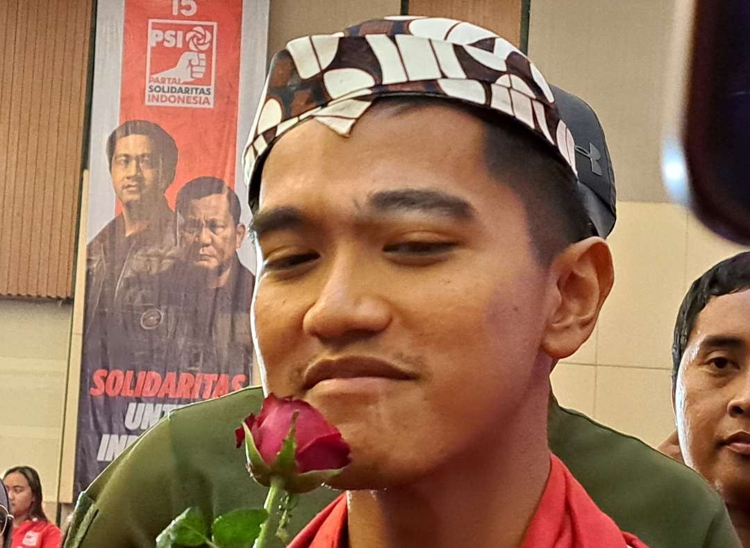Ketua Umum PSI, Kaesang Pengarep saat ditemui di Surabaya dalam agenda Kopdar wilayah Jatim. (Foto: Pita Sari/Ngopibareng.id)
