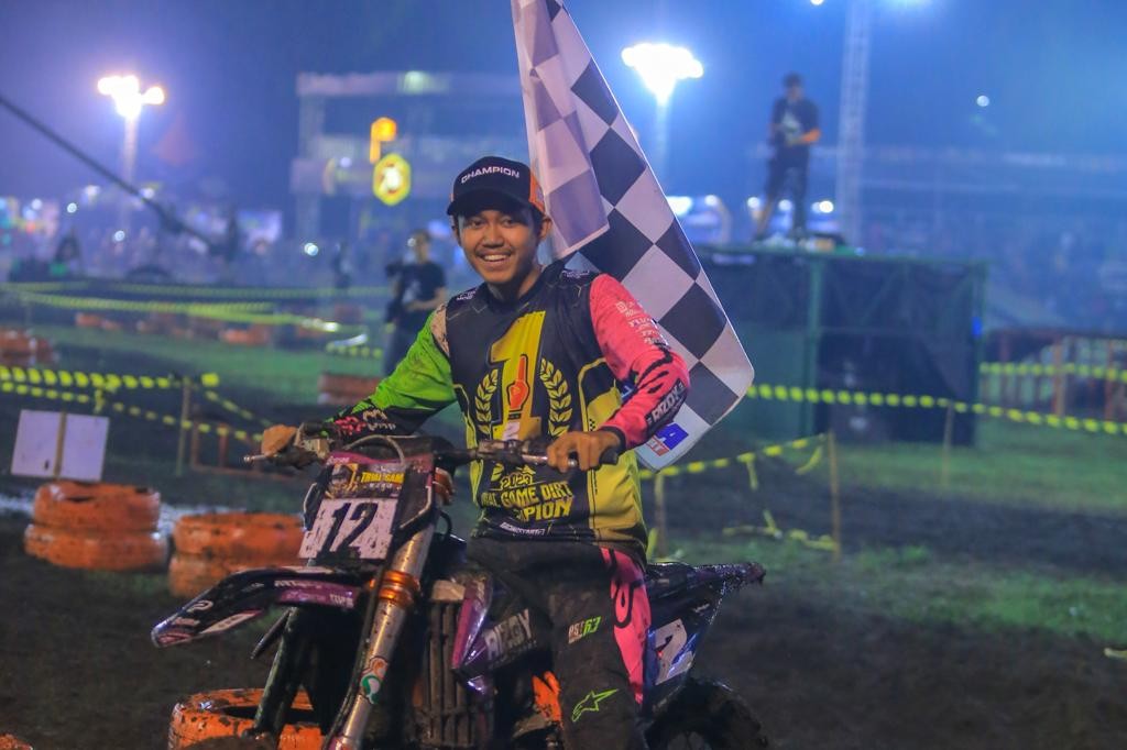 Krosser, Lantian Juan meraih juara dalam debutnya di Kejuaraan Motocross nasional di Sirkuit Rampal, Kota Malang (Foto: Trial Game Dirt)
