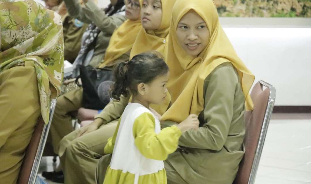 Bupati Ponorogo Sugiri Sancoko di acara Workshop parenting yang penyelenggaraannya atas inisiasi Dinas Pendidikan dan Tim Penggerak (TP)’PKK Kabupaten Ponorogo, Selasa 7 November 2023. (Foto: Kominfo Ponorogo)