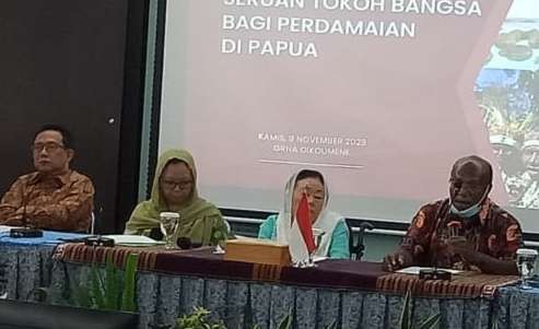 Para tokoh nasional, agamawan dan intelektual, dalam seruan keprihatinan di Jakarta, Kamis 9 November 2023.(foto:hms gusdurian)
