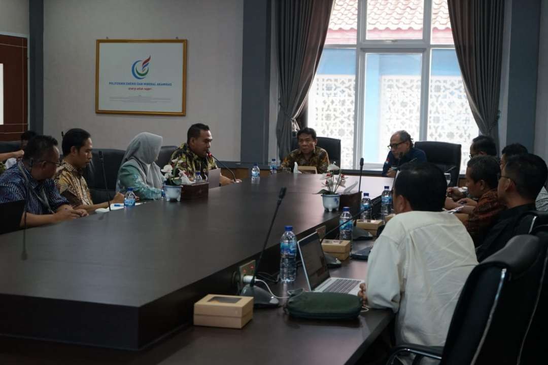 Dirjen Migas, Tutuka Ariadji melaksanakan rapat bersama beberapa pihak di PEM Akamigas Cepu. (Foto: Istimewa)