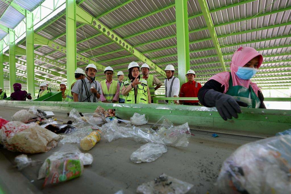 Pengelolaan sampah di Banyuwangi, Jawa Timur. (Foto: Humas Pemkab Banyuwangi)