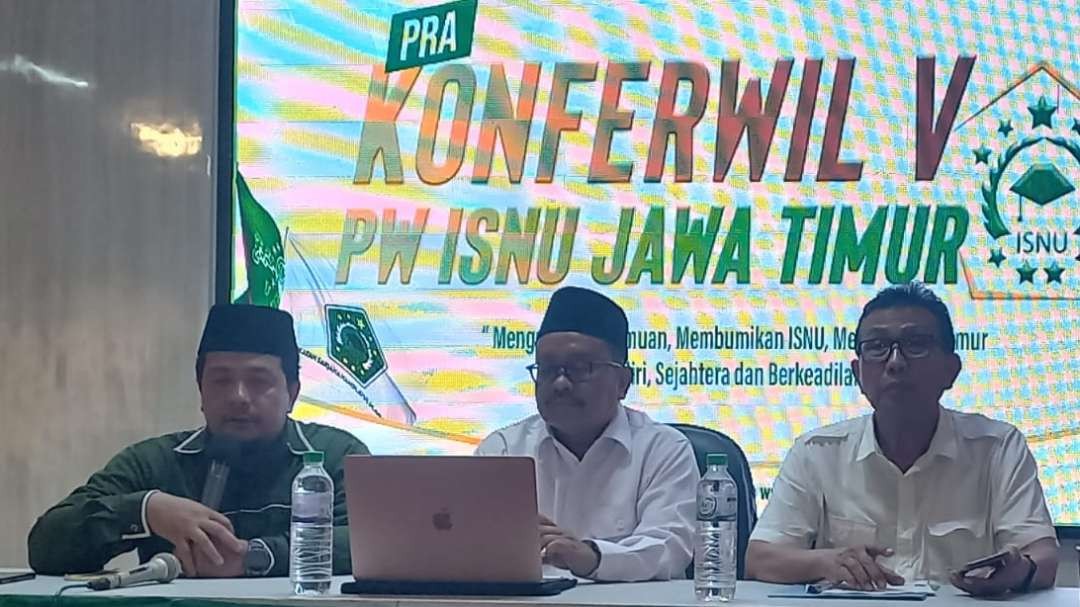 Pra-Konferwil dimulai dengan laporan dari Ketua Umum PW ISNU, Prof. M. Mas'ud Said dan DR M Dawud. (Foto:isnu)