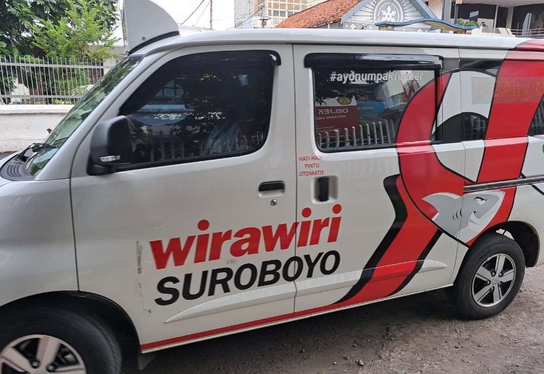 Transportasi umum di Kota Surabaya, Wira-Wiri Suroboyo. (Foto: Pita Sari/Ngopibareng.id)