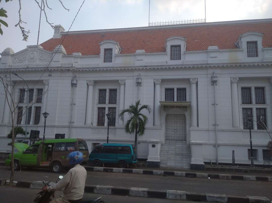 Gedung De Javasche Bank Surabaya. (Foto: Julianus Palermo/Ngopibareng.id)