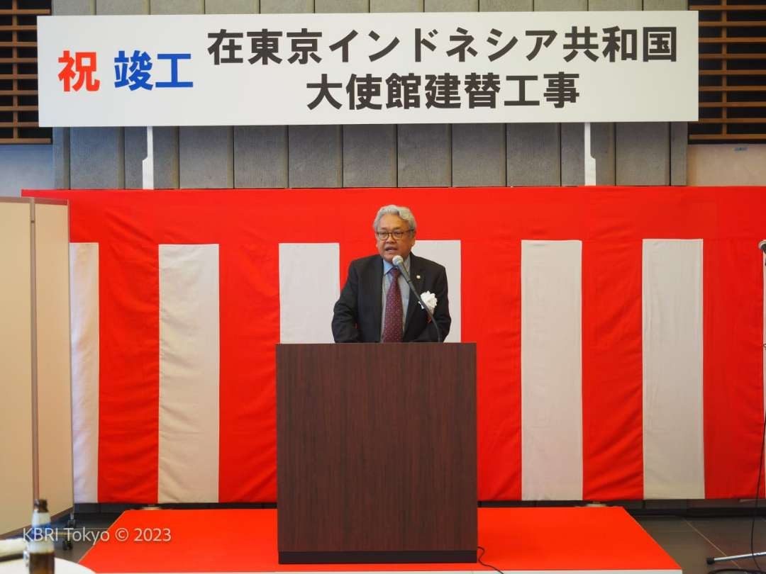 Dubes Heri Akhmadi mmberikan sambutan dalam acara syukuran atas selesainya pembangunan gedung baru KBRI Tokyo. (Foto: KBRI Tokyo)