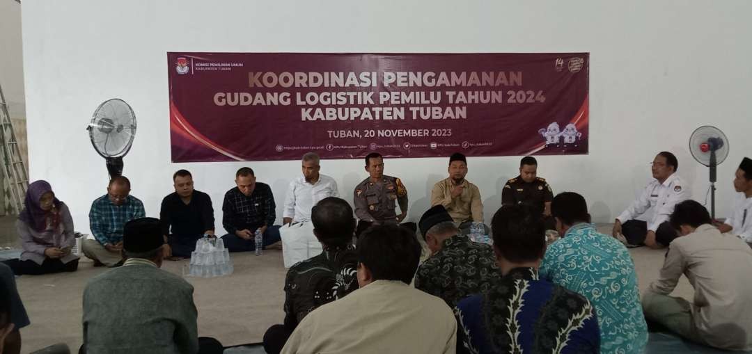 KPU menggelar koordinasi pengamanan gudang logistik pemilu serentak 2024 (Khoirul Huda/Ngopibareng.id)