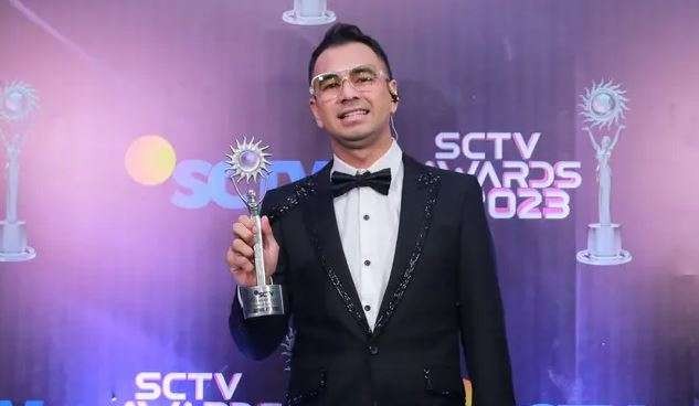 Raffi Ahmad meraih predikat Presenter Paling Ngetop SCTV Awards 2023. (Foto: Instagram)