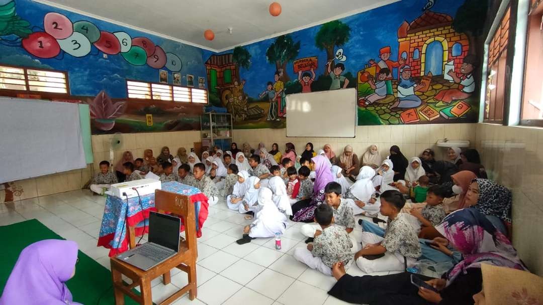 Workshop anti perundungan yang dihelat SD Negeri Tebluru, Kecamatan Solokuro, Lamongan. (Foto: Istimewa)