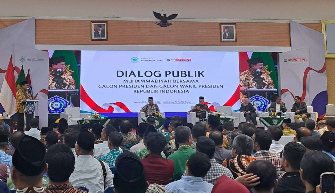 Suasana dialog publik yang digelar di Universitas Muhammadiyah (UM) Surabaya yang dihadiri Capres, Prabowo Subianto. (Foto: Pita Sari/Ngopibareng.id)