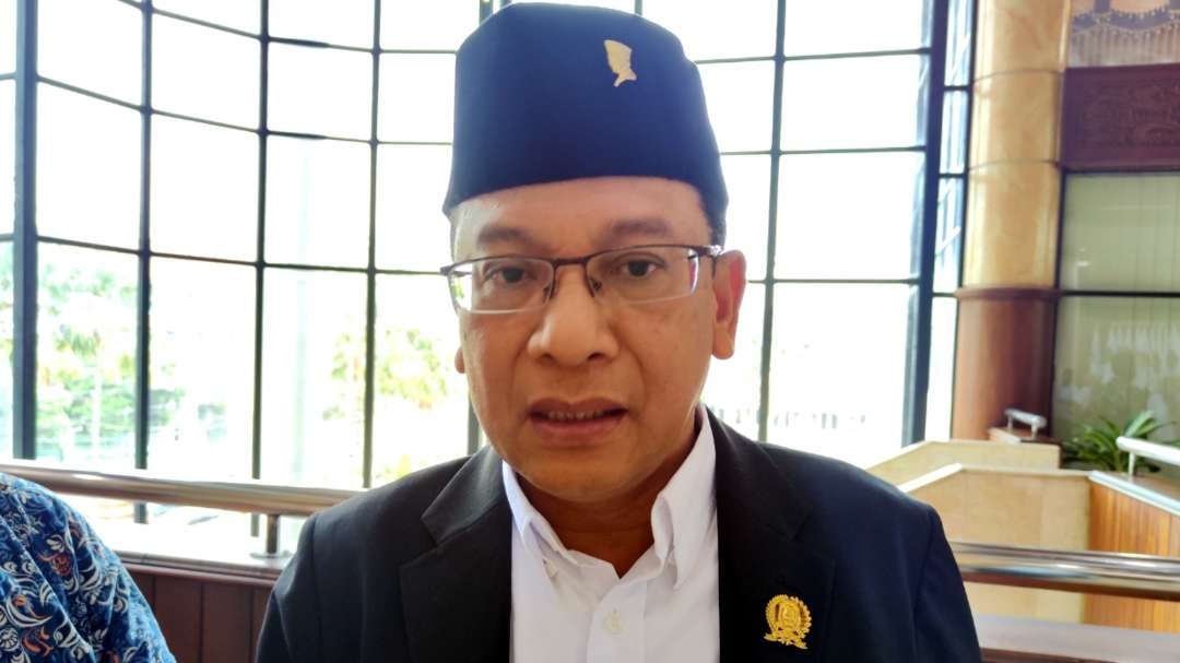 Anggota Komisi B DPRD Jatim, Daniel Rohi. (Foto: Fariz Yarbo/Ngopibareng.id)