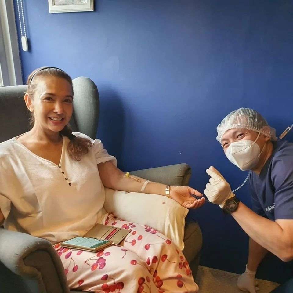 Aktris Kiki Fatmala tak berhenti berobat demi kesembuhannya melawan kanker paru-paru stadium 4. (Foto: Instagram @qq_fatmala)