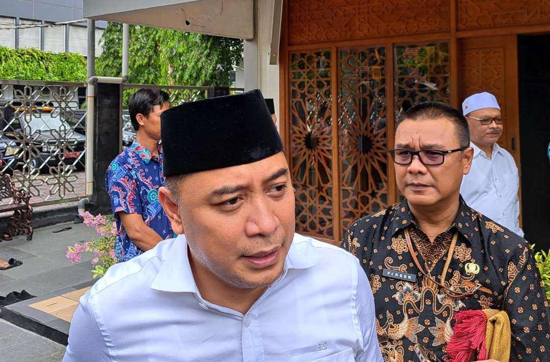 Walikota Surabaya, Eri Cahyadi minta semua pihak patuhi UMK 2024. (Foto: Pita Sari/Ngopibareng.id)