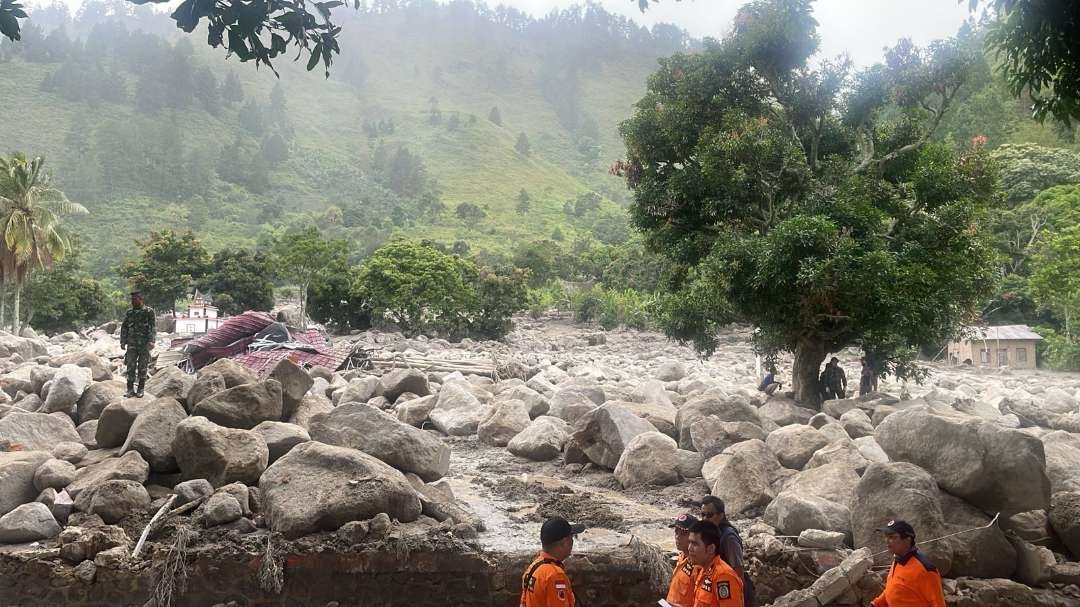 Badan Nasional Penanggulangan Bencana (BNPB) mendorong pemerintah daerah Kabupaten Humbang Hasundutan, Sumatera Utara, menetapkan status tanggap darurat. (Foto: X BNPB)