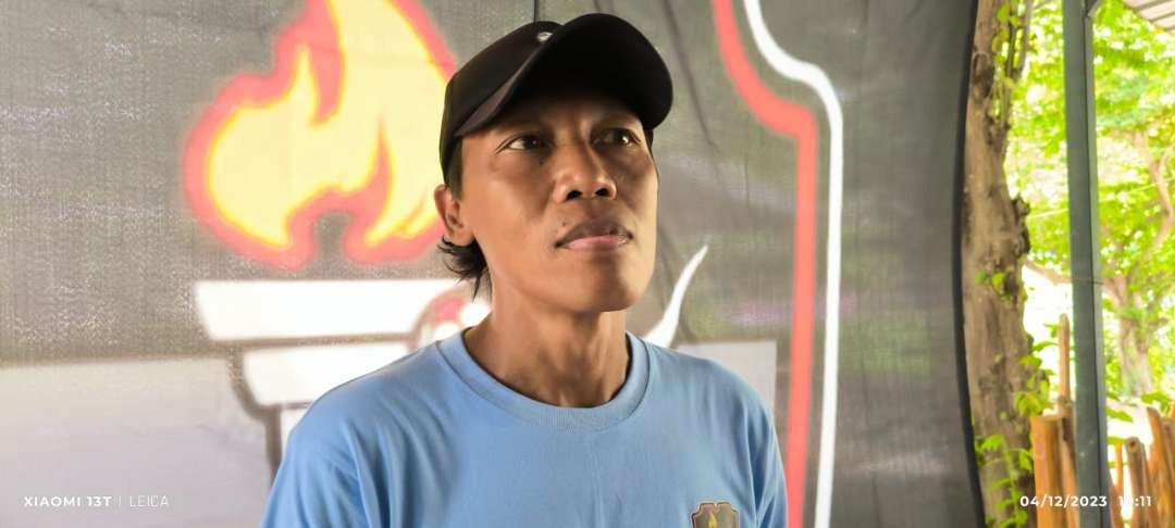 Wawan Widiantoro, 46 tahun, legenda Persik Kediri main di liga 3 yaitu Inter Pemuda Kediri. (Foto: Fendi Lesmana/Ngopibareng.id)