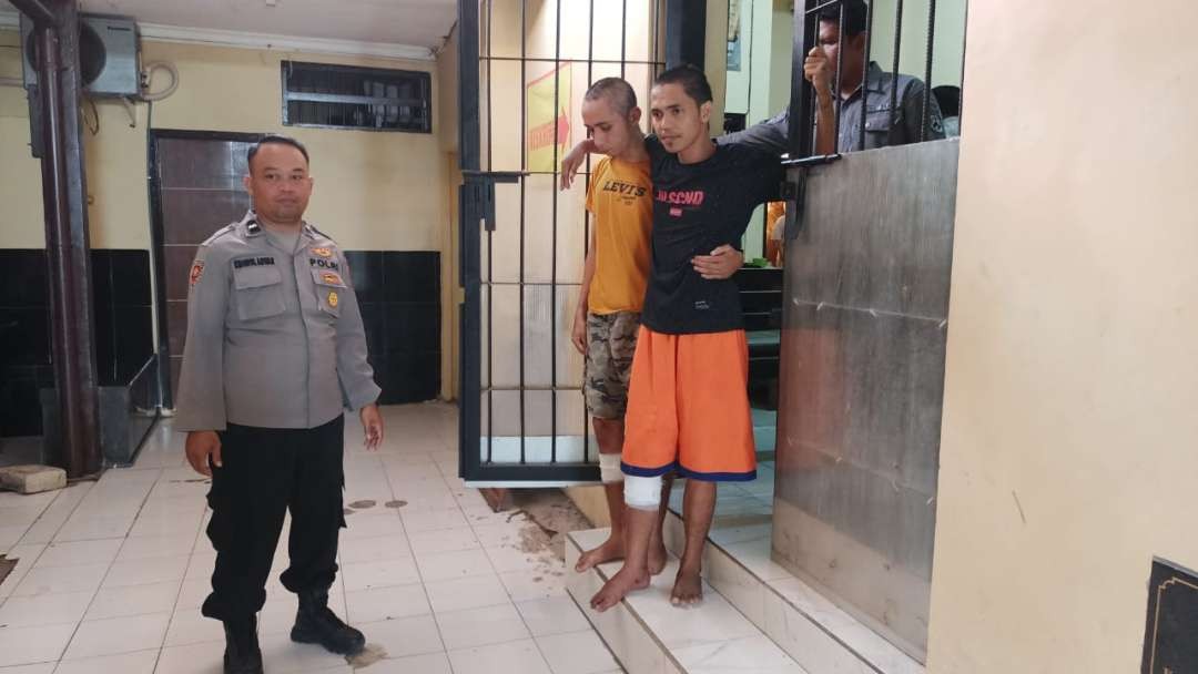Tersangka penjarah rumah asal Surabaya yang ditangkap Satreskrim Polres Lamongan (Foto : Istimewa)