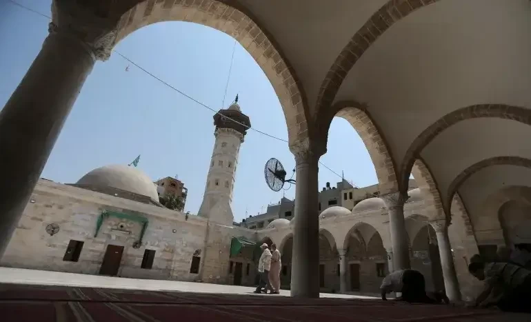 Satu masjid di Gaza, Palestina, jejak yang menyejarah bagi kehidupan Imam Ibn Idris As-Syafi'i, imam mazhab yang terbanyak dianut di seluruh dunia. (Foto: dok/ngopibareng.id)