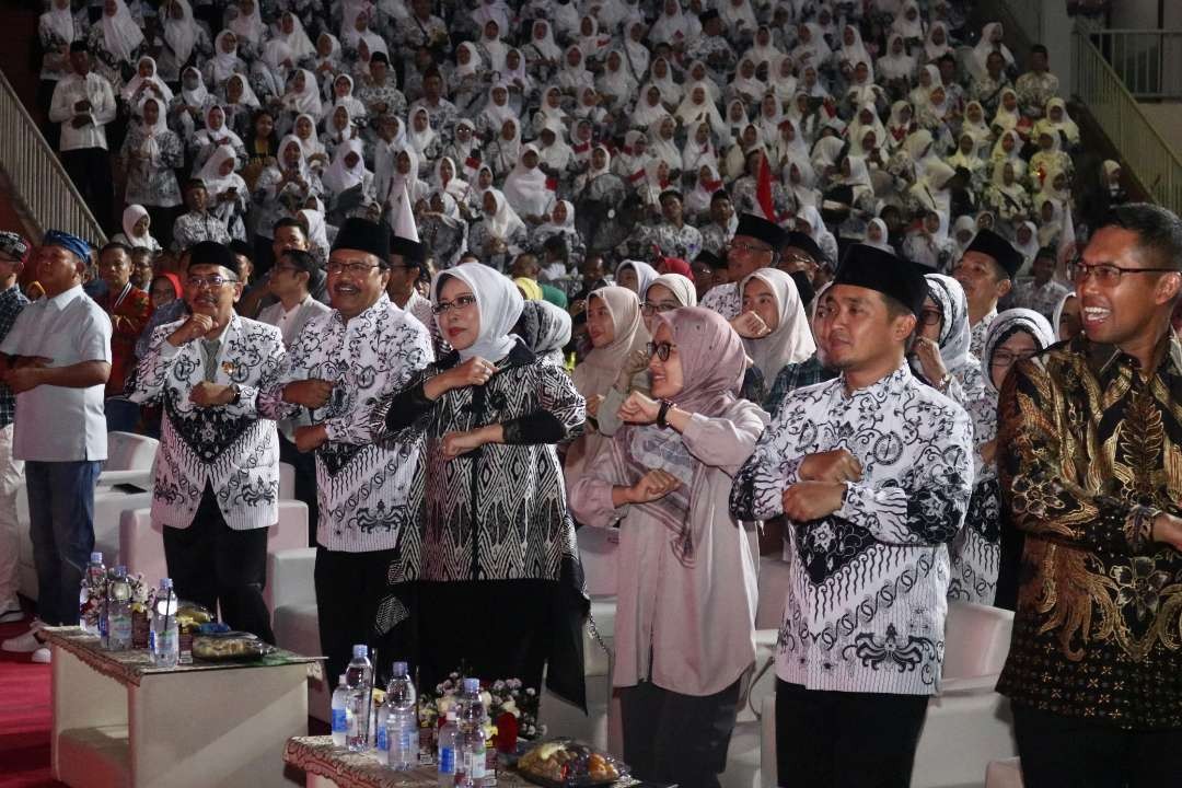 Walikota Pasuruan Saifullah Yusuf (Gus Ipul) menyampaikan apresiasi dan berterima kasih kepada seluruh guru di Kota Pasuruan atas pengabdian mereka sebagai pengajar dan tenaga pendidik. (Foto: Pemkot Pasuruan)