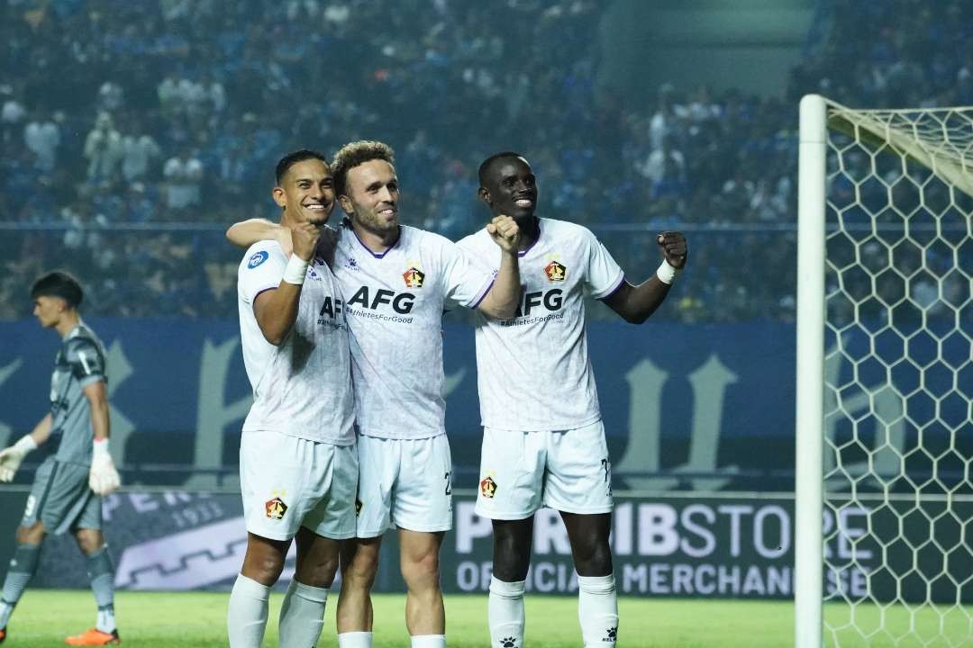 Persik Kediri yang tidak diunggulkan justru mampu meraih kemenangan lawan Persib Bandung di Stadion Bandung Lautan Api dengan skor 2-0. (Foto: Istimewa)