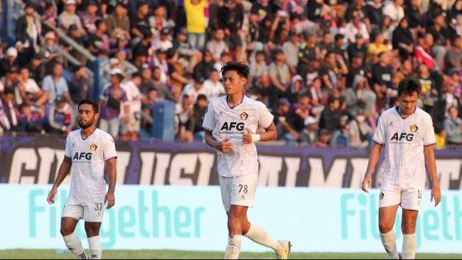 Persik Kediri berhasil memutus rekor tak terkalahkan Persib Bandung di kandang. Persib kalah di kandang dari Persik Kediri dengan skor 0-2. (Foto: Ant)