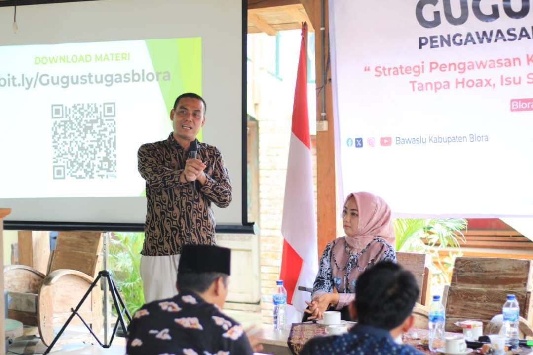 Koordinator Divisi Hukum dan Penyelesaian Sengketa Bawaslu Kabupaten Blora, Lulus Mariyonan. (Foto: Ahmad Sampurno/Ngopibareng.id)