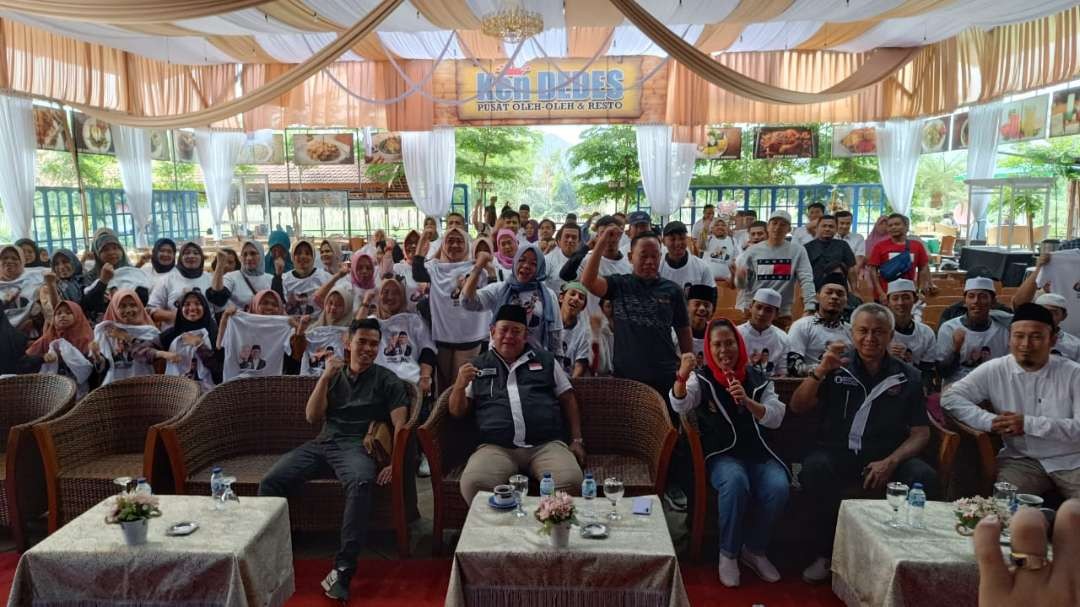 Deputi Kinetik Teritorial TPN Ganjar-Mahfud, Luki Hermawan bertemu pengusaha muda di Batu, Jawa Timur. (Foto: Istimewa)