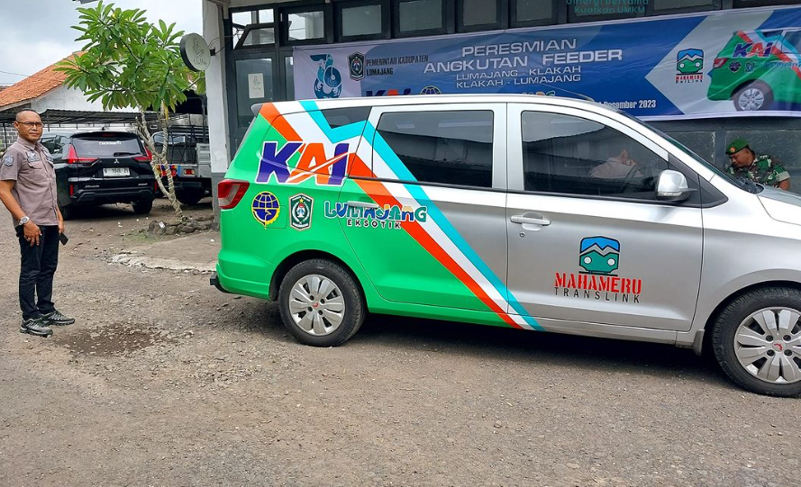 Pemerintah Kabupaten Lumajang resmi mengoperasikan angkutan Feeder Mahameru Translink, per Kamis 14 Desember 2023. (Foto: Dishub Lumajang)