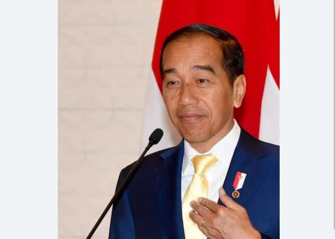 Presiden Jokowi pakai jas kuning, saat berangkat ke Jepang untuk menghadiri KTT ASEAN-Jepang, Sabtu 16 Desember 2023. (Foto: Istimewa)