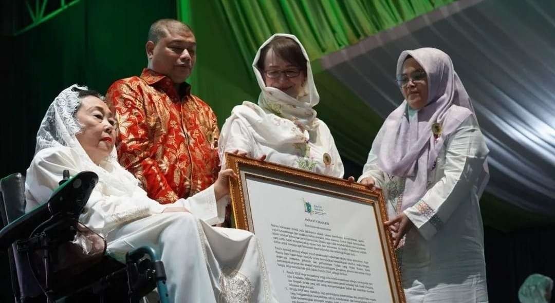 Amanat Ciganjur, bersama Sinta Nuriyah Abdurrahman Wahid, dilanjutkan Dr. (H.C.) K.H. Lukman Hakim Saifuddin, Dr. Karlina Rohima Supelli, Romo Benny Susetyo. (Foto: gusdurian)