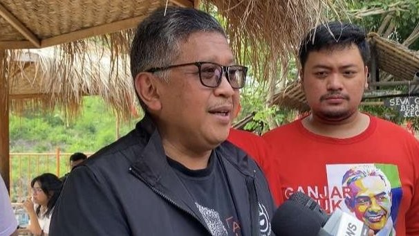 Sekjen PDIP, Hasto Kristiyanto menanggapi video viral Capres nomor urut 2 Prabowo Subianto di media sosial X yang menyebut ndasmu etik.(Foto: Ant)