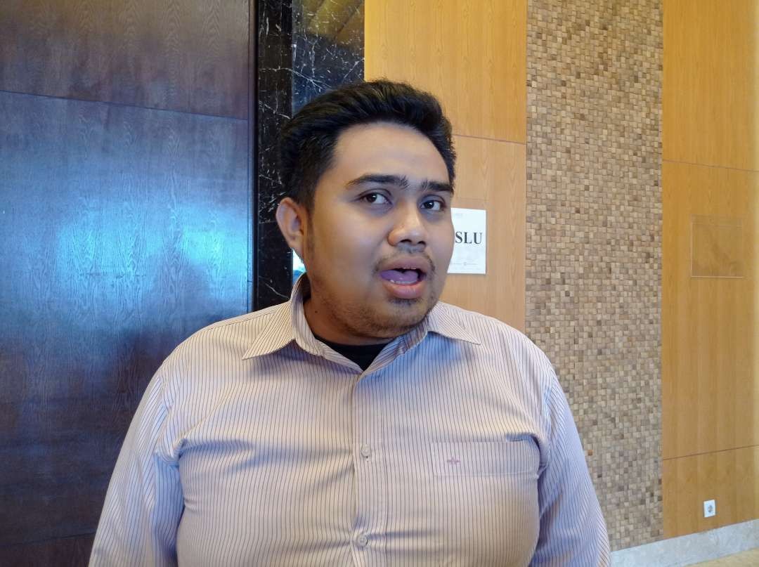 Ketua Bawaslu Jember, Sanda Aditya Pradana soal politik uang digital. (Foto: Rusdi/Ngopibareng.id)