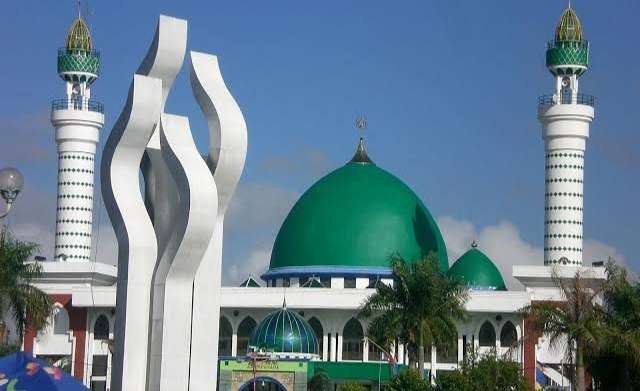 Masjid Agung Sampang, Madura. (Foto:dok/ngopibareng.id)