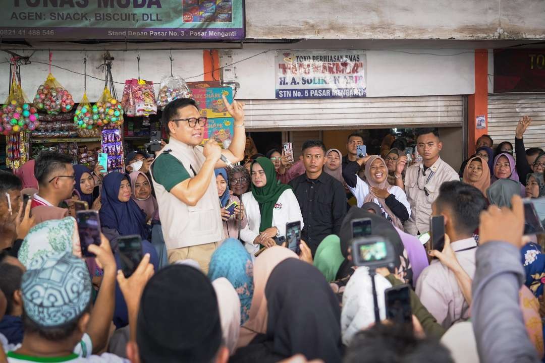 Calon Wakil Presiden nomor urut 01, Muhaimin Iskandar, saat mengunjungi Pasar Menganti, Gresik. (Foto: Tim Media Amin)