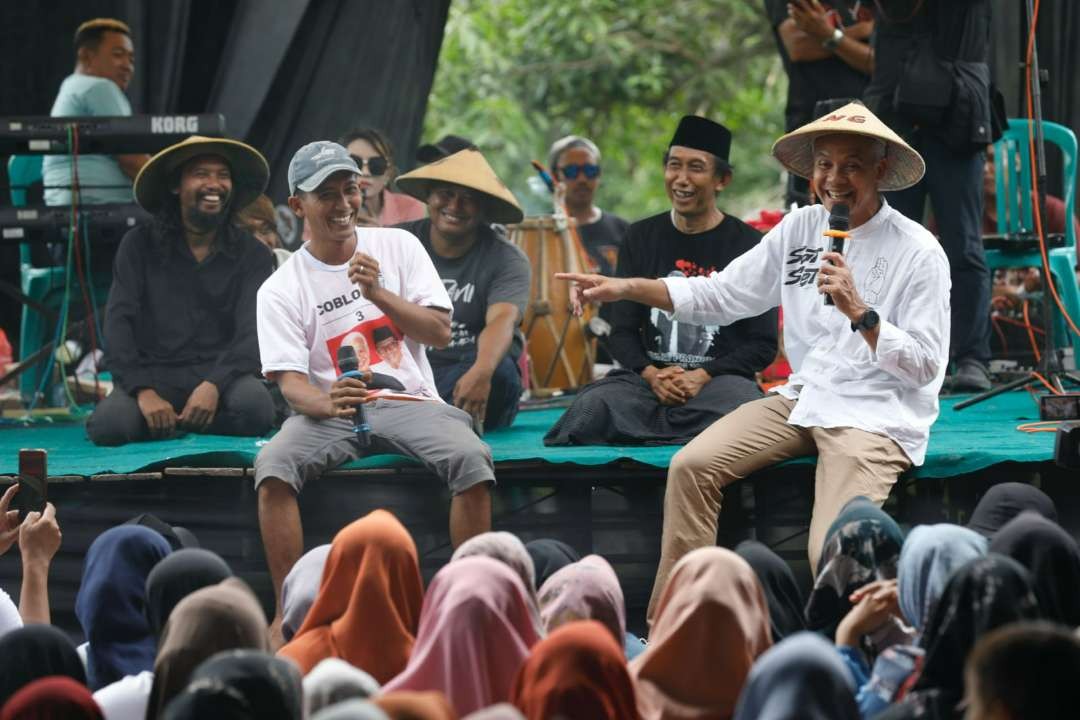 Petani di Rembang menyambut positif capres nomor urut 3, Ganjar Pranowo, yang akan menggratiskan biaya pendidikan bagi anak petani miskin. (Foto: Tim Media Ganjar)