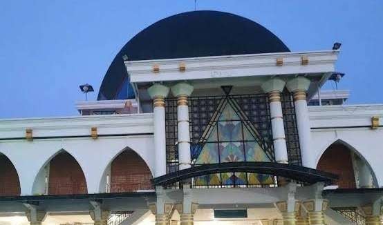 Arsitektur Masjid Jami Pamekasan, indah dipandang. (Foto: ilustrasi)