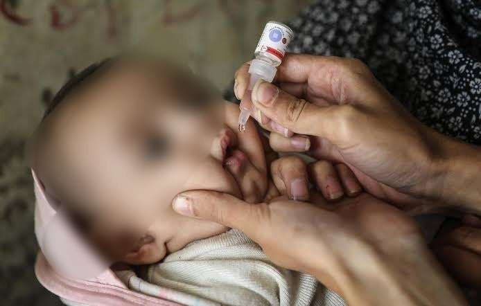 Dua tetes manis vaksin bebaskan anak dari Polio. (Foto: Istimewa)