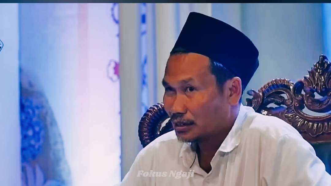KH Ahmad Baharuddin Nursalim alias Gus Baha. (Foto: dok/ngopibareng.id)