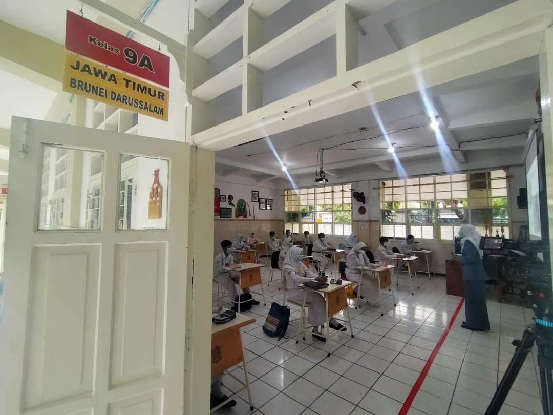 Ilustrasi pembelajaran yang berlangsung di salah satu sekolah di Surabaya. (Foto: Humas Pemkot Surabaya)