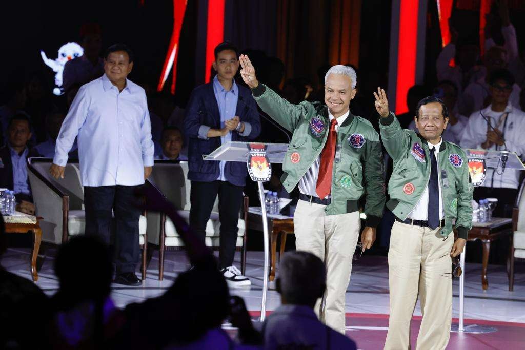 Paslon nomor urut 3 Ganjar Pranowo-Mahfud MD dalam Debat Ketiga Capres, Minggu 7 Januari 2024. (Foto: Tim Media Ganjar)