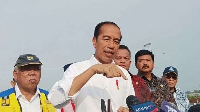 Presiden Joko Widodo mengatakan, kenaikan gaji PNS, TNI, Polri dan pensiunan aparatur sipil negara (ASN) diharapkan bisa meningkatkan kesejahteraan. (Foto: Setpres)