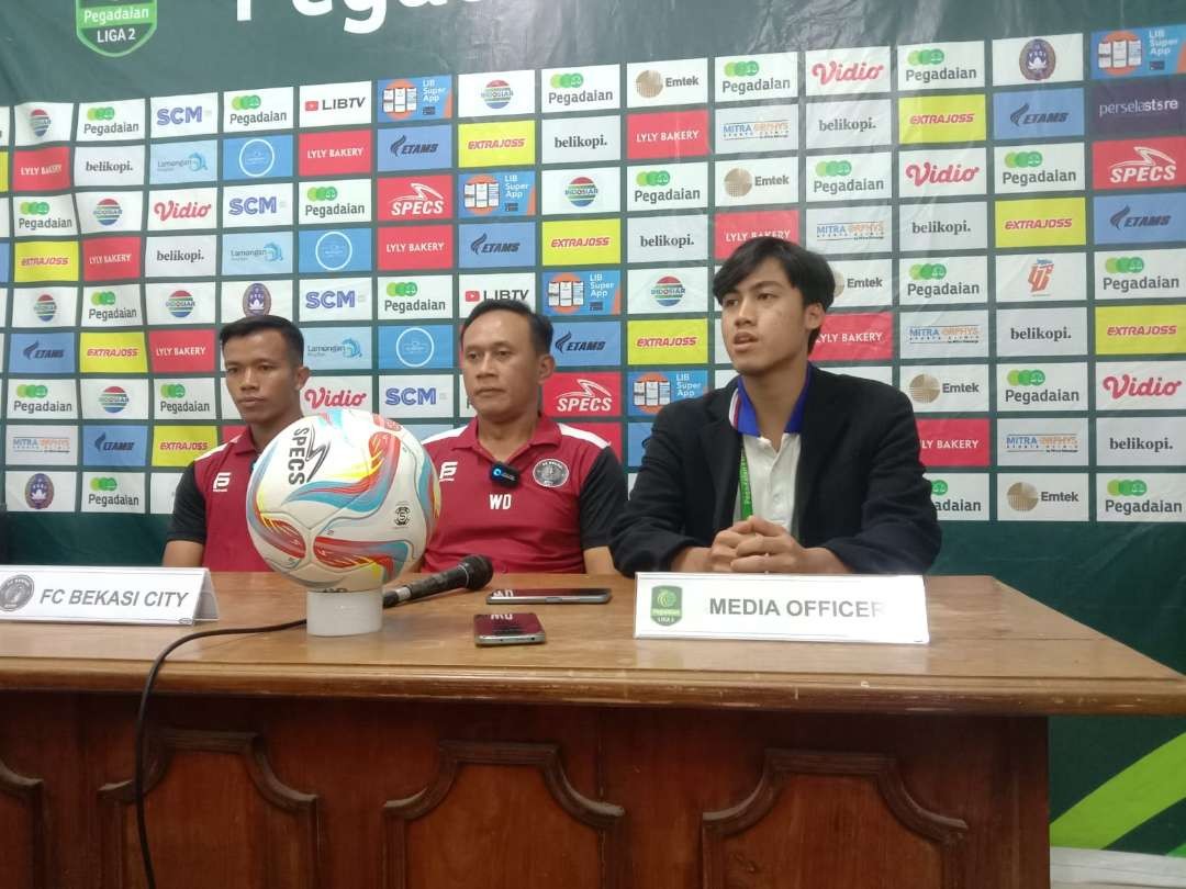 Pelatih Bekasi City saat konferensi pers jelang pertandingan. (Foto: Istimewa)