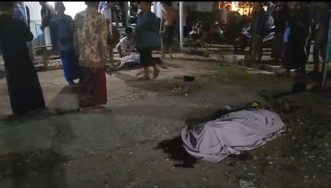 Salah satu korban tewas usai carok massal di Bangkalan, Jawa Timur, Jumat 13 Januari 2024. (Foto: X)