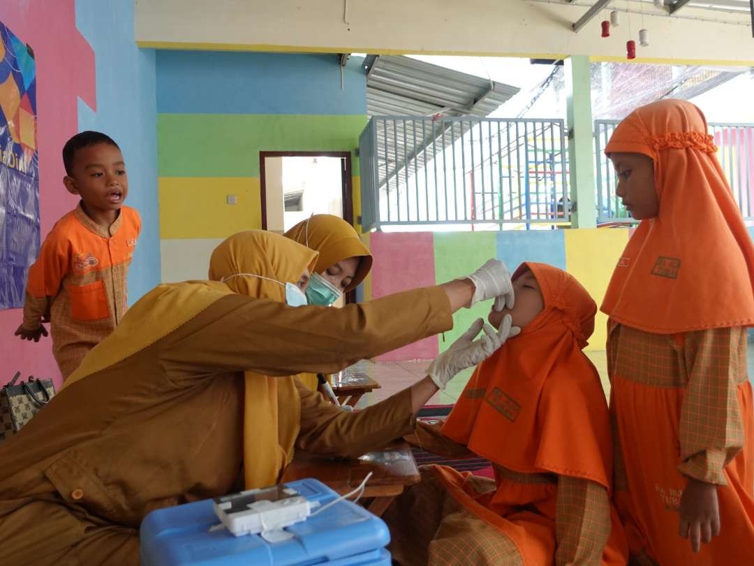 Pelaksanaan Sub Pekan Imunisasi Nasional (PIN) Polio di Kabupaten Tuban (dok. Pemkab Tuban)